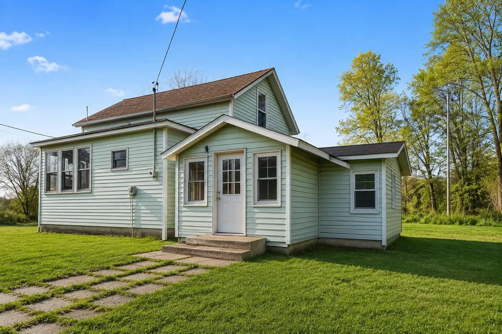 32458 County Road 665 Waverly Township MI 49079