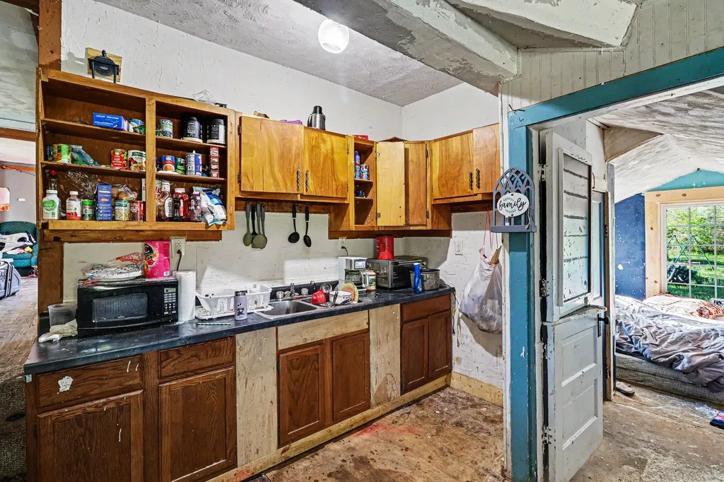32458 County Road 665 Waverly Township MI 49079