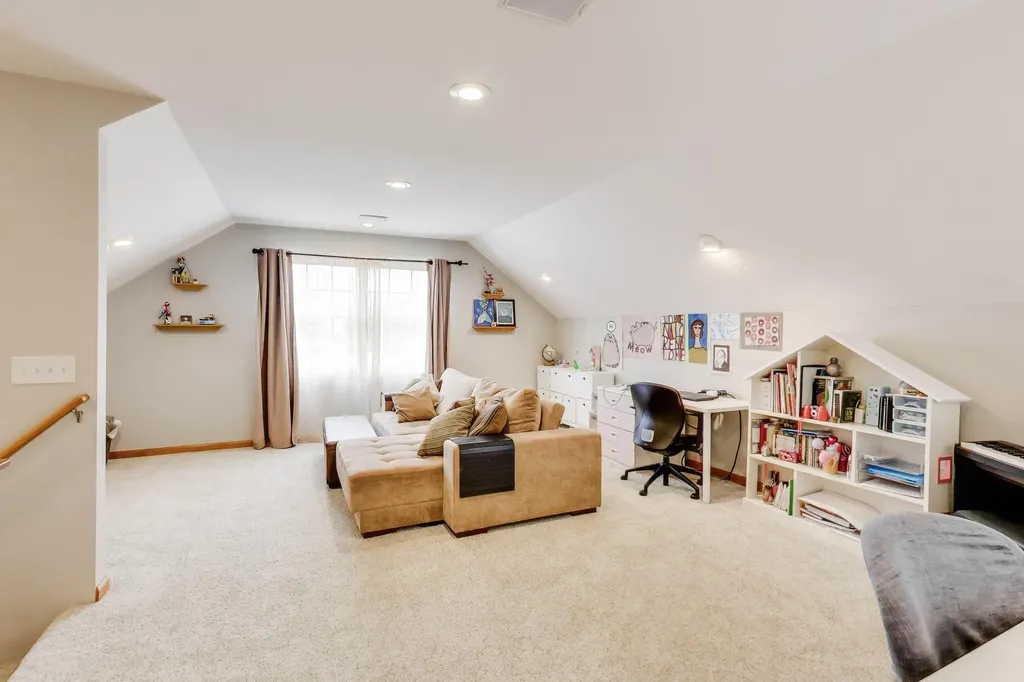 292 River Run Drive Royalton Township MI 49085