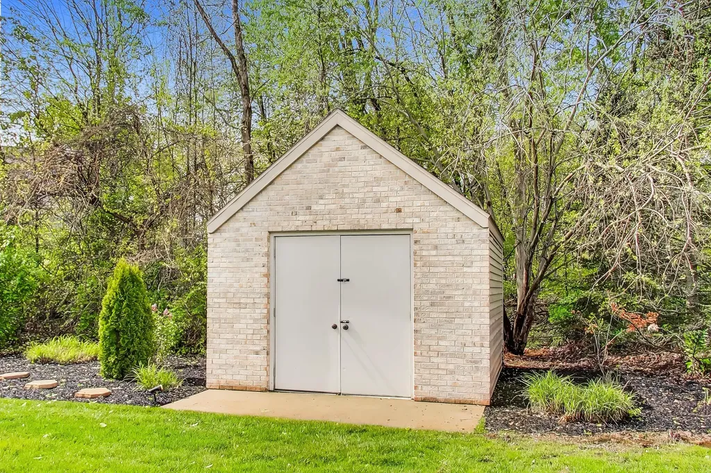 292 River Run Drive Royalton Township MI 49085