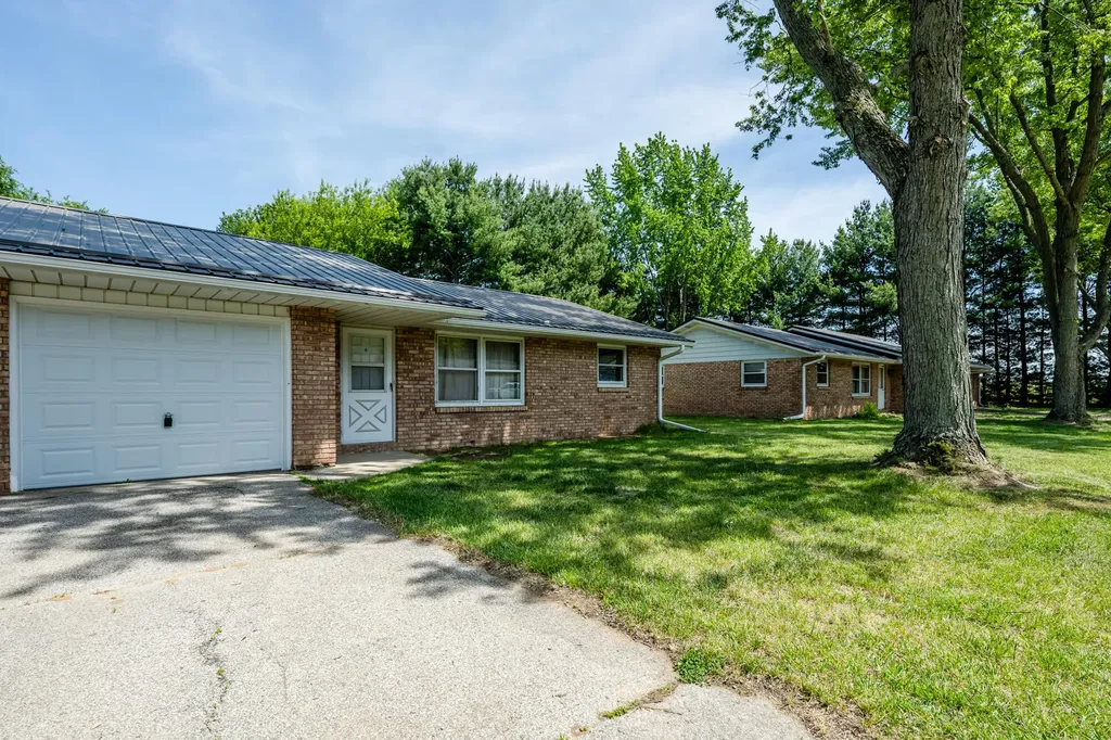 6834 E Napier Avenue Bainbridge Township MI 49022