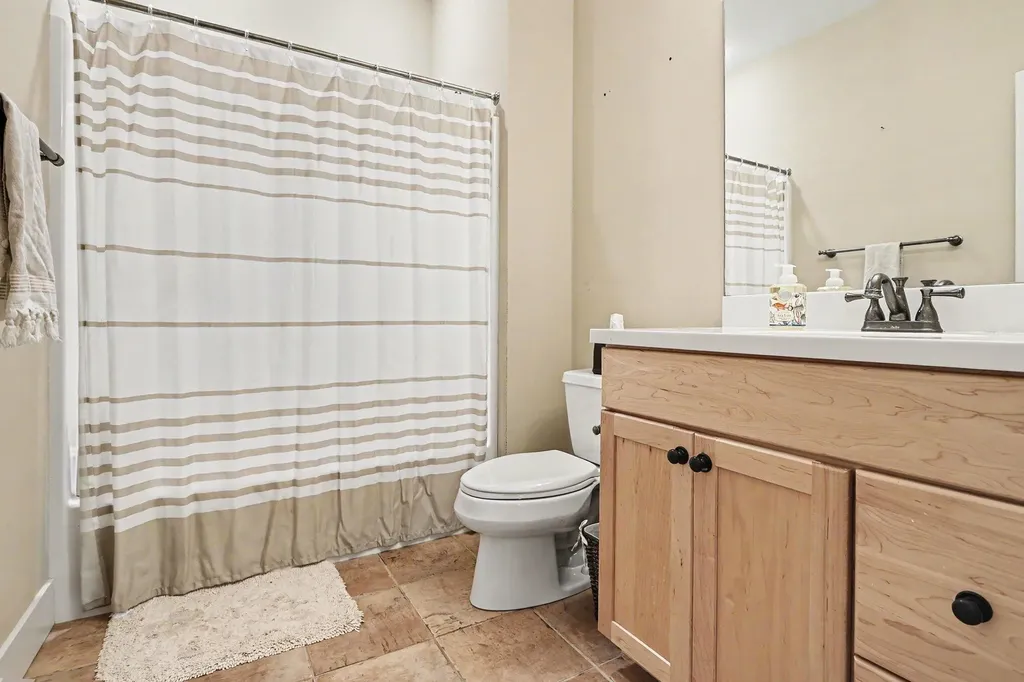 3411 Lake Chapin Drive Oronoko Charter Township MI 49103