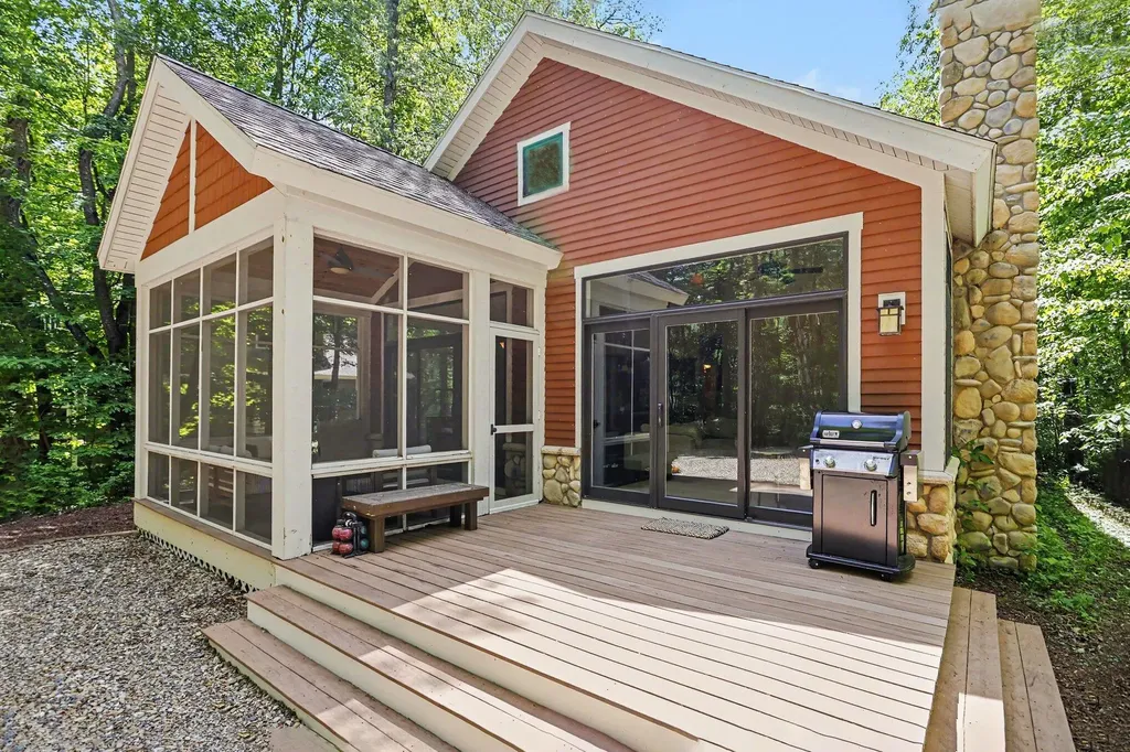 3411 Lake Chapin Drive Oronoko Charter Township MI 49103