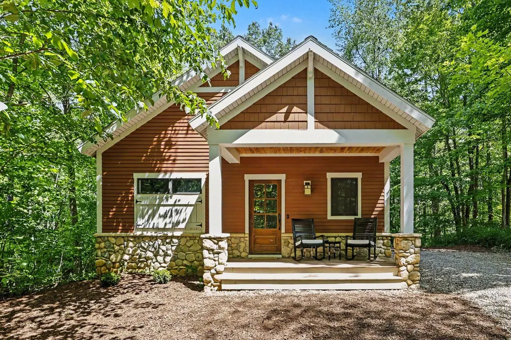 3411 Lake Chapin Drive Oronoko Charter Township MI 49103