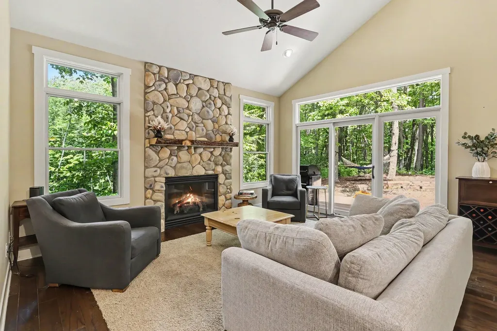 3411 Lake Chapin Drive Oronoko Charter Township MI 49103