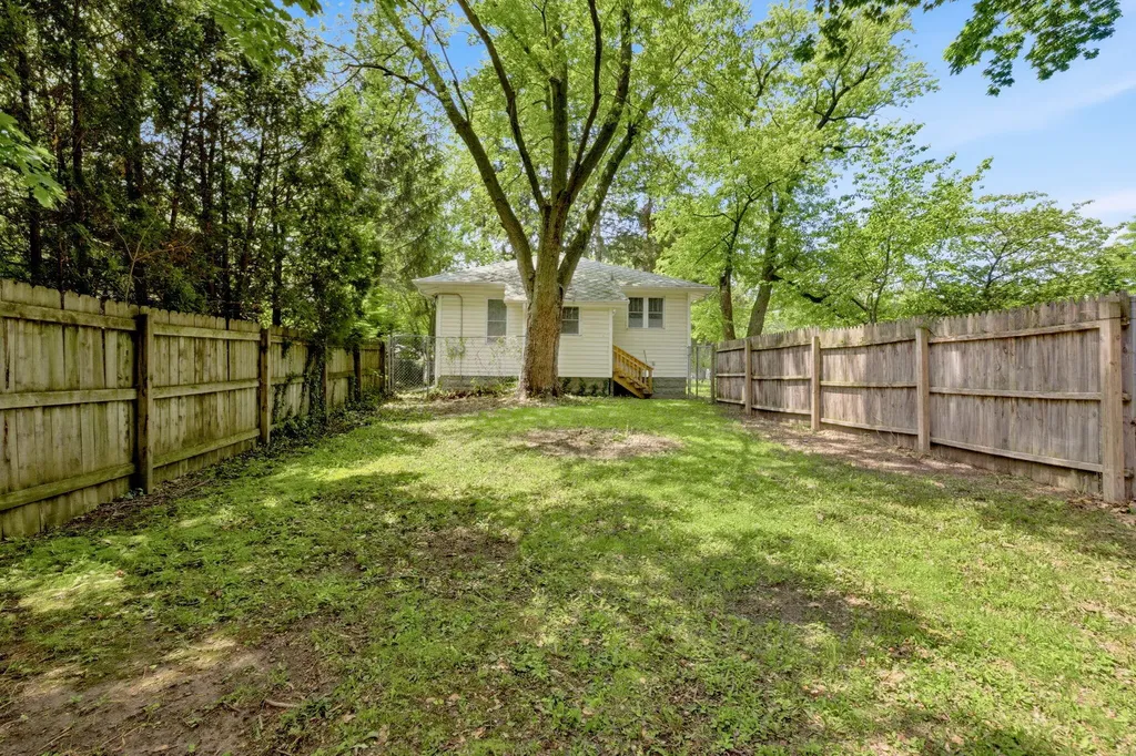 103 S Taylor Street New Buffalo City MI 49117