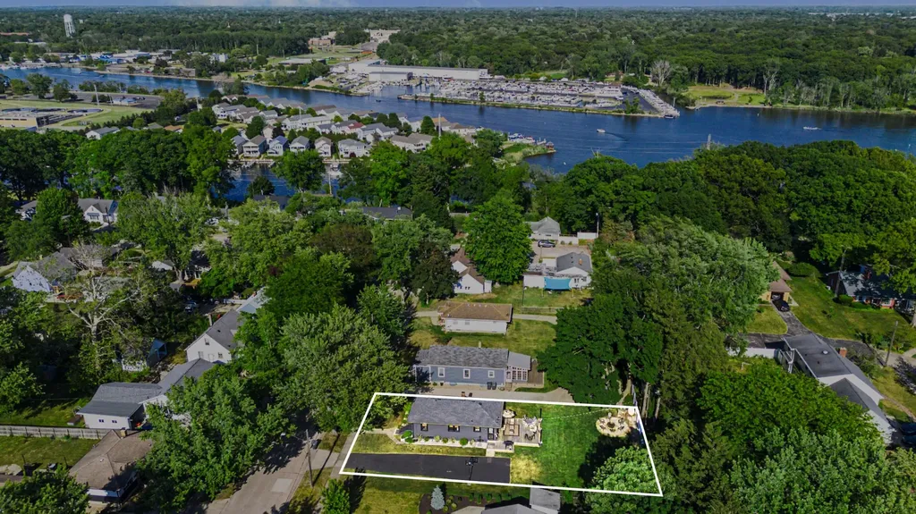 1414 Margaret Place St. Joseph City MI 49085