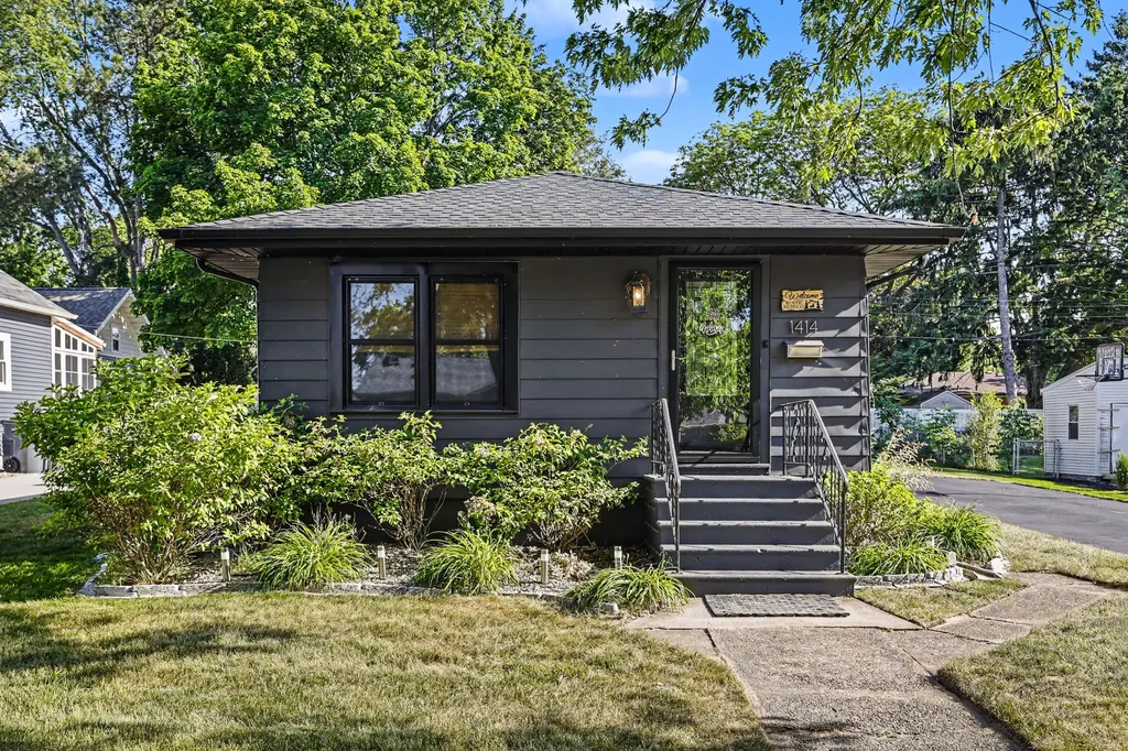1414 Margaret Place St. Joseph City MI 49085