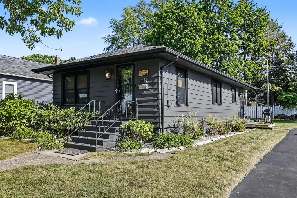1414 Margaret Place St. Joseph City MI 49085