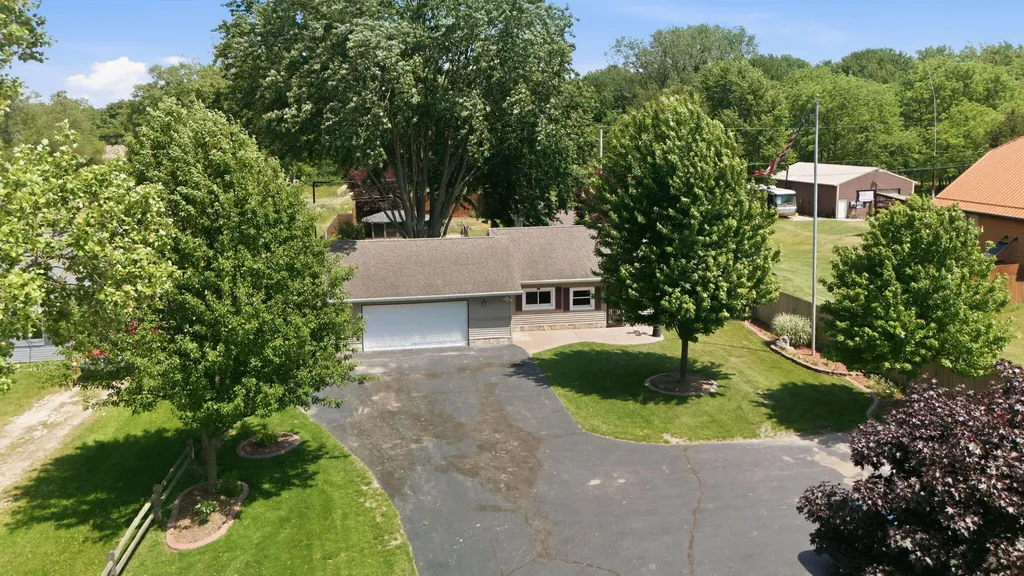 2743 N Michigan 140 Highway Watervliet Township MI 49098