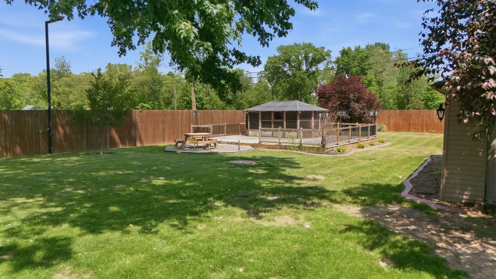 2743 N Michigan 140 Highway Watervliet Township MI 49098