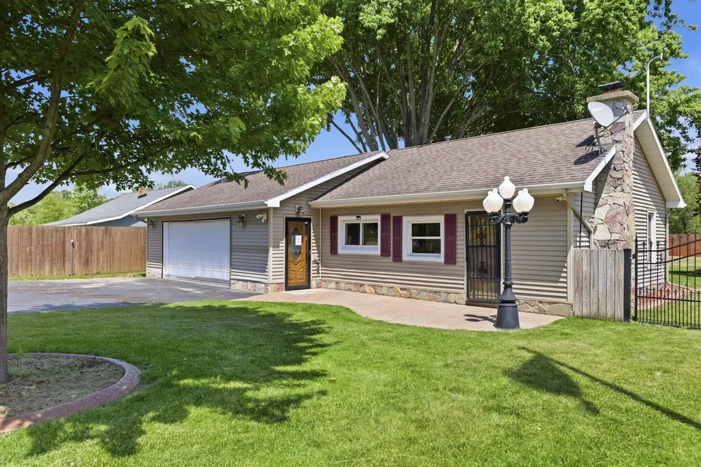 2743 N Michigan 140 Highway Watervliet Township MI 49098