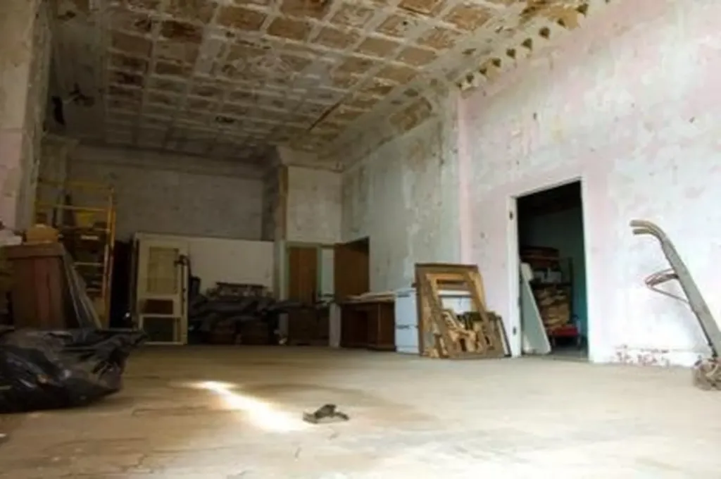 93 W Wall Street Benton Harbor City MI 49022