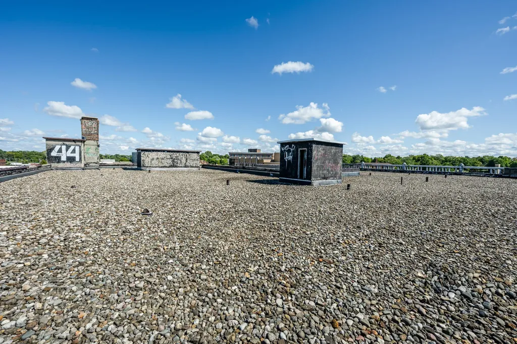 93 W Wall Street Benton Harbor City MI 49022