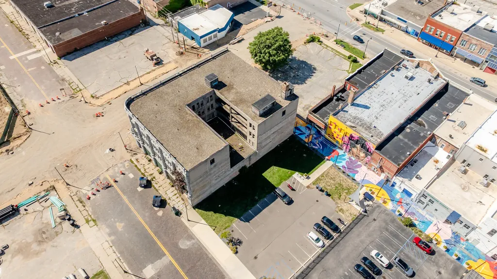 93 W Wall Street Benton Harbor City MI 49022