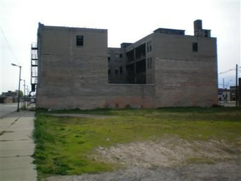 93 W Wall Street Benton Harbor City MI 49022