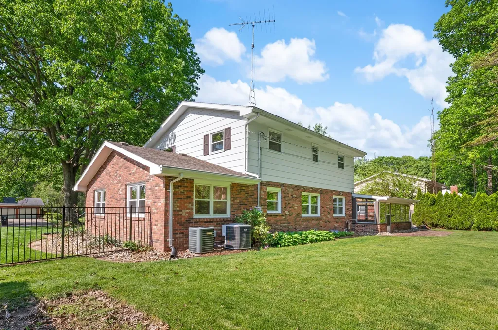 1781 Hacienda Drive Lincoln Charter Township MI 49127