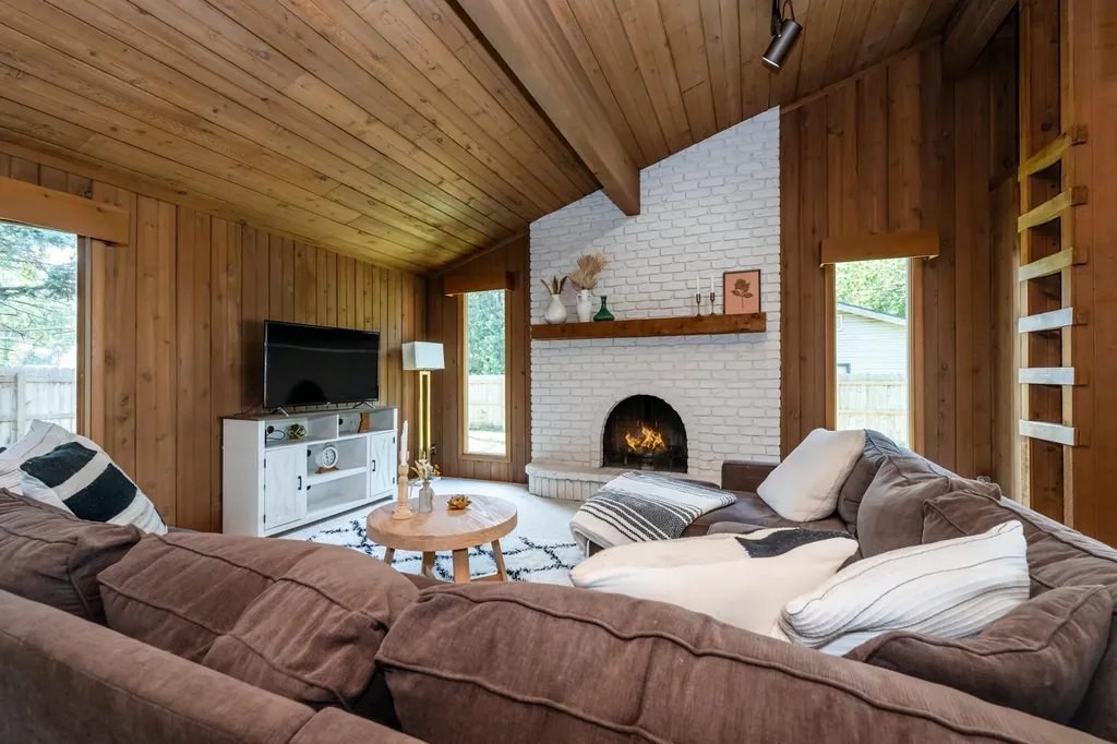 1738 Maiden Lane Lincoln Charter Township MI 49085