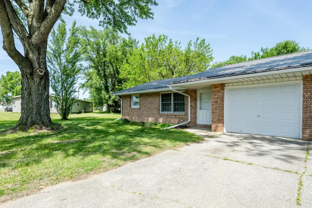 6830 E Napier Avenue Bainbridge Township MI 49022