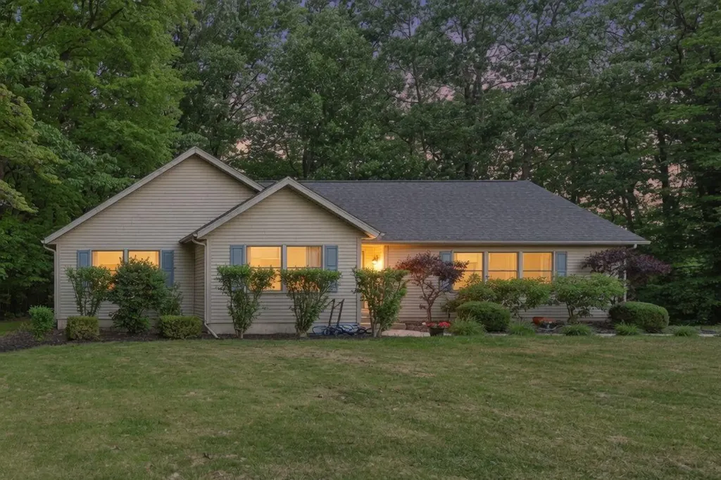 12589 Ed Berth Drive New Buffalo Township MI 49117