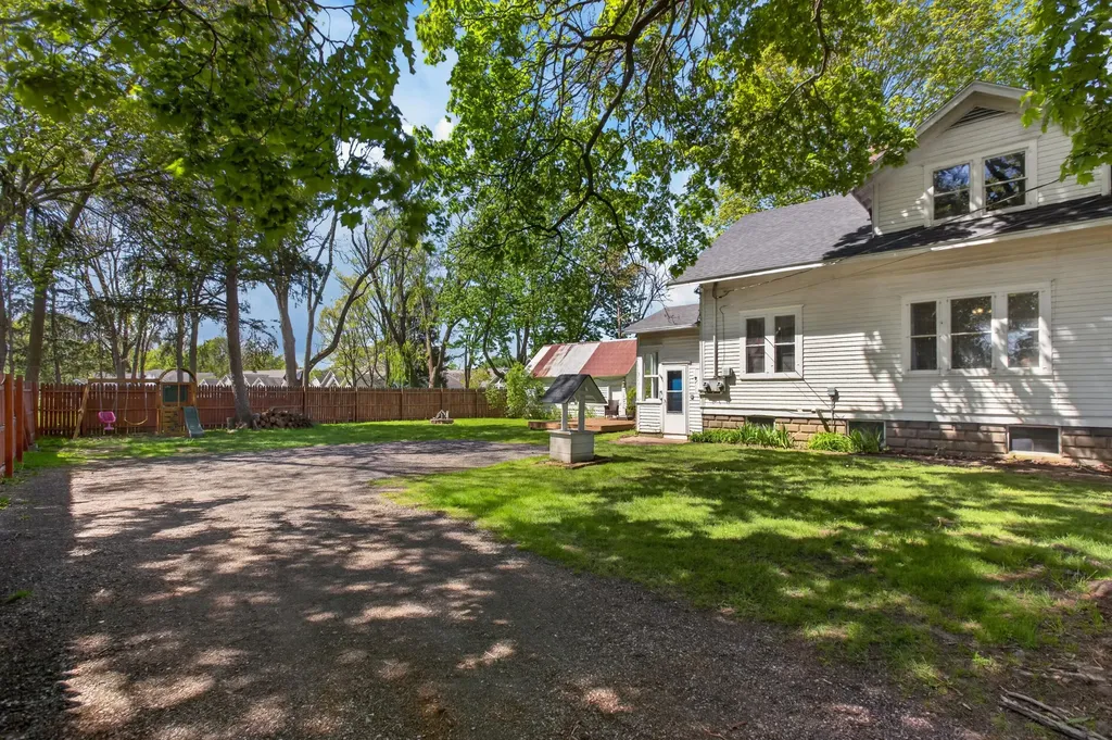 1536 E Nickerson Court Sodus Township MI 49022