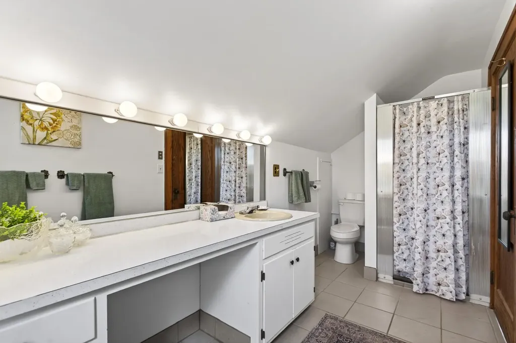 1536 E Nickerson Avenue Sodus Township MI 49022