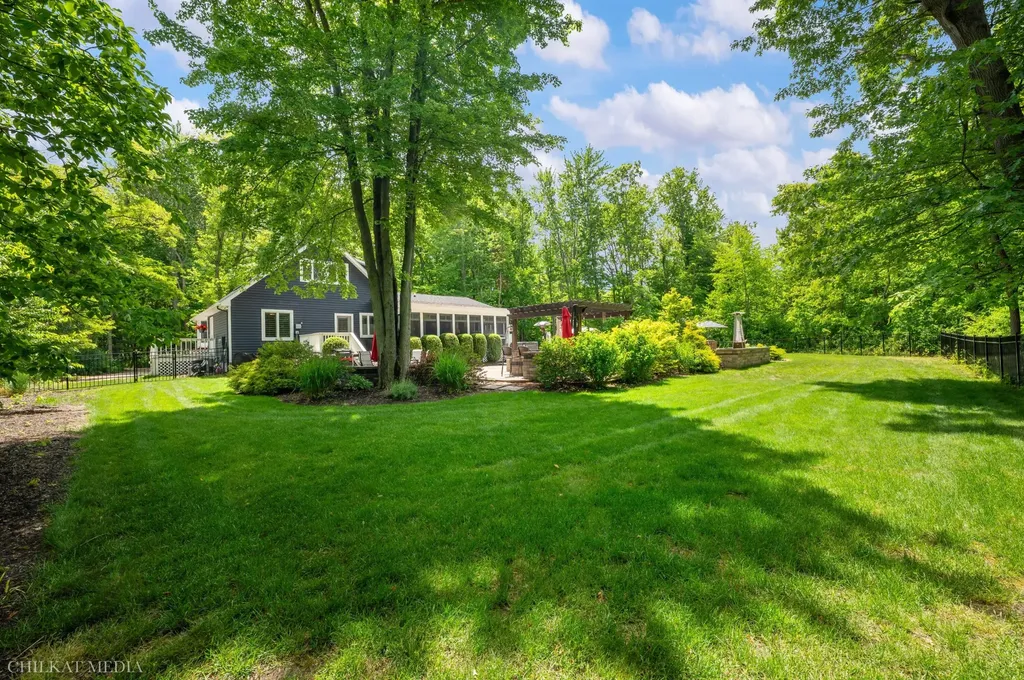 16636 Lakeshore Road New Buffalo Township MI 49129