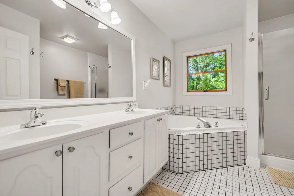 11261 Bridlewood Trail Berrien Township MI 49103