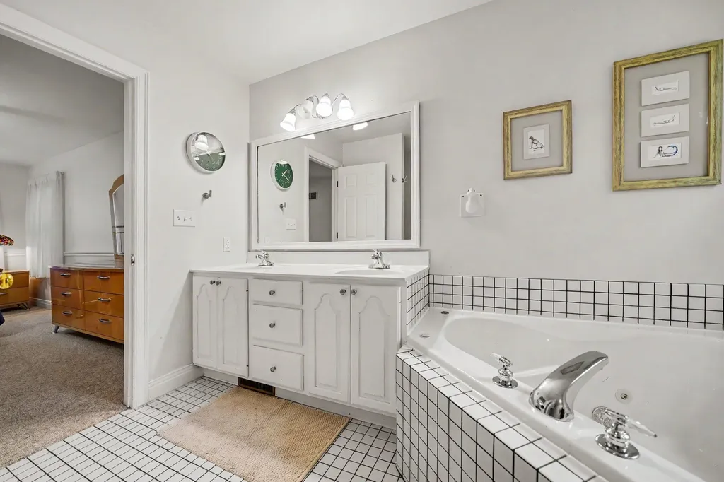 11261 Bridlewood Trail Berrien Township MI 49103
