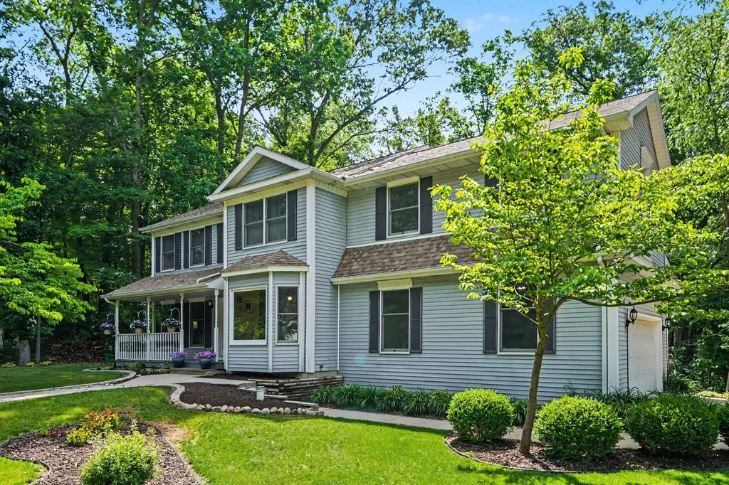 11261 Bridlewood Trail Berrien Township MI 49103