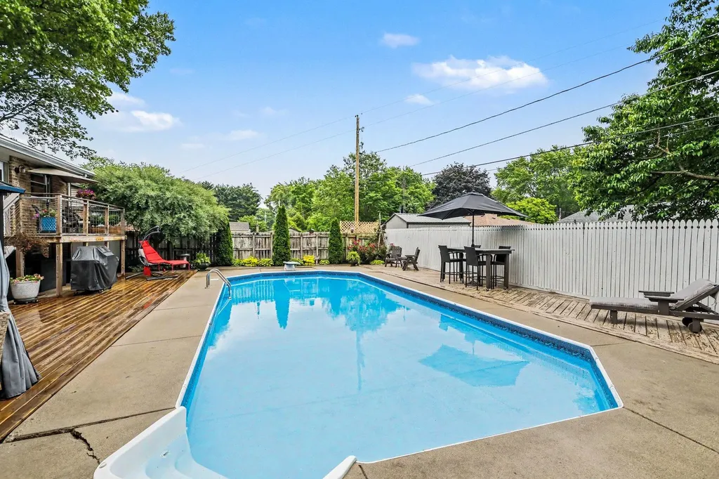 1556 Jasmine Road St. Joseph Charter Township MI 49085