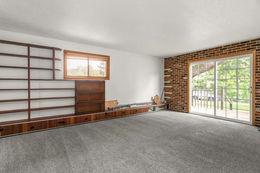 15684 Madron Lake Road Buchanan Township MI 49107