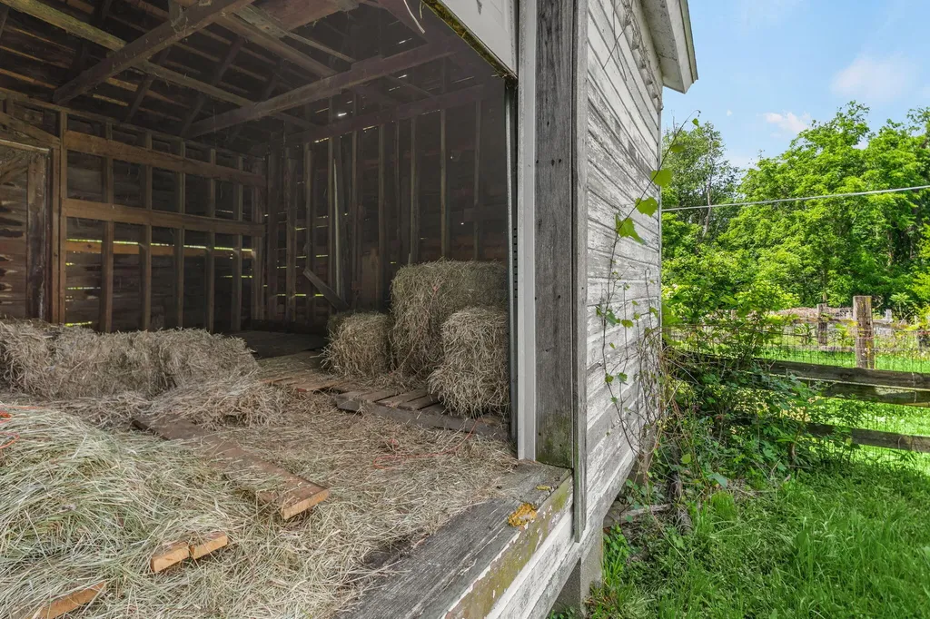 15684 Madron Lake Road Buchanan Township MI 49107