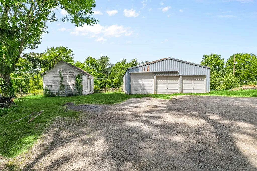 15684 Madron Lake Road Buchanan Township MI 49107