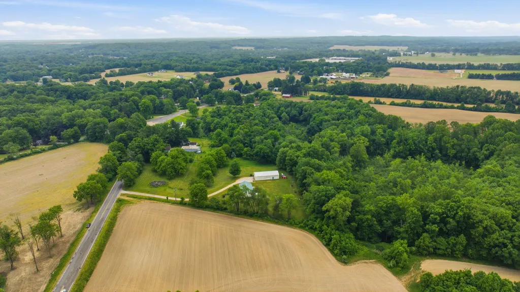 15684 Madron Lake Road Buchanan Township MI 49107