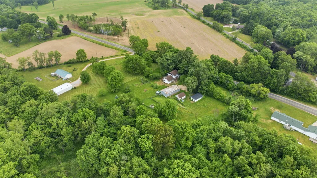 15684 Madron Lake Road Buchanan Township MI 49107