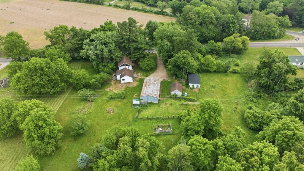 15684 Madron Lake Road Buchanan Township MI 49107