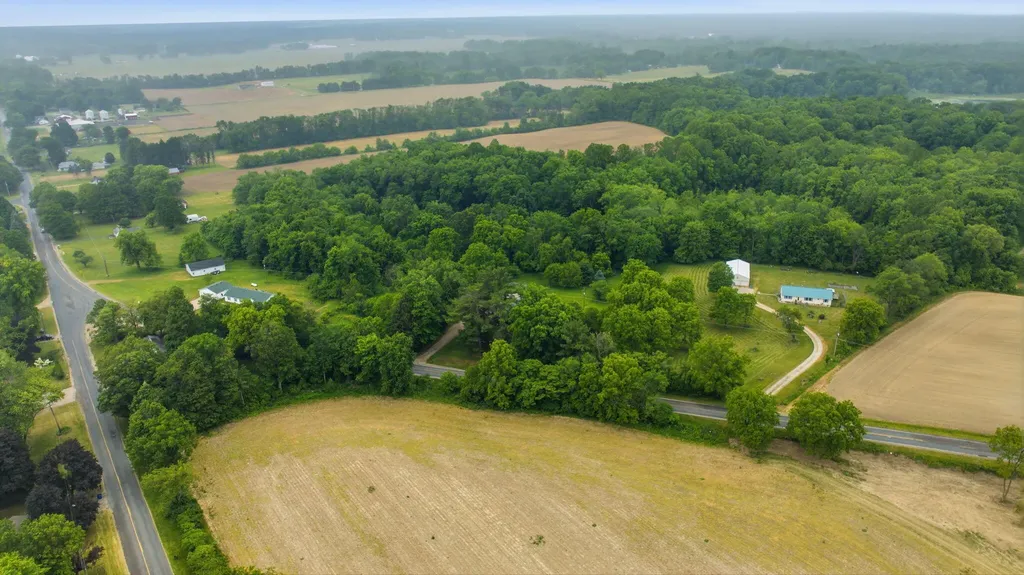 15684 Madron Lake Road Buchanan Township MI 49107