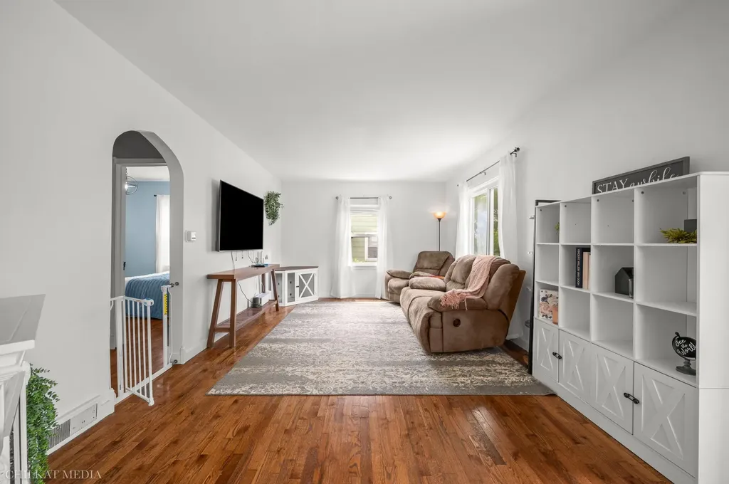 2225 S Cleveland Avenue St. Joseph Charter Township MI 49085