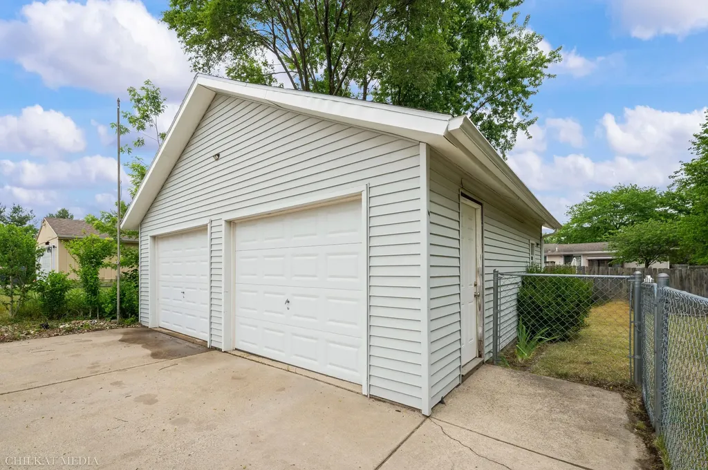2225 S Cleveland Avenue St. Joseph Charter Township MI 49085
