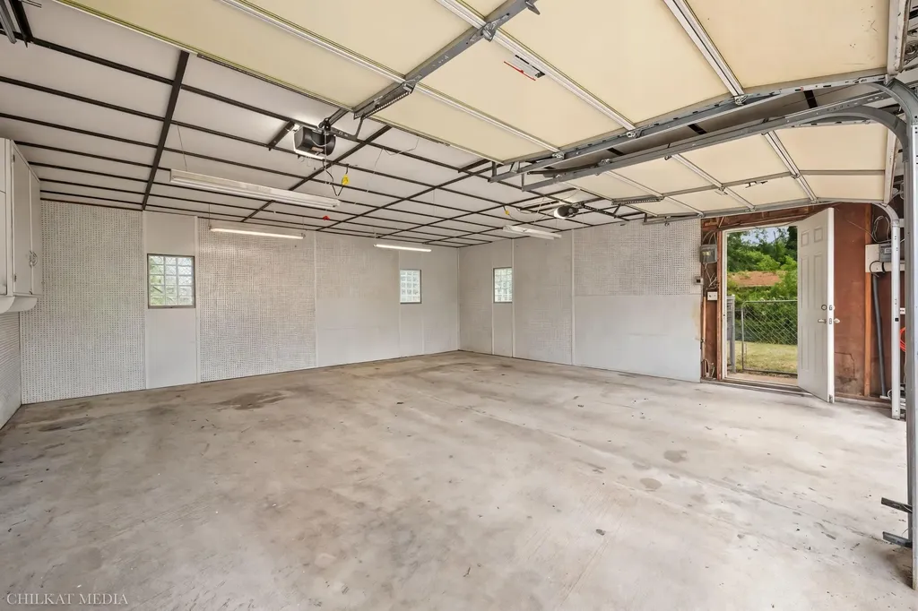 2225 S Cleveland Avenue St. Joseph Charter Township MI 49085