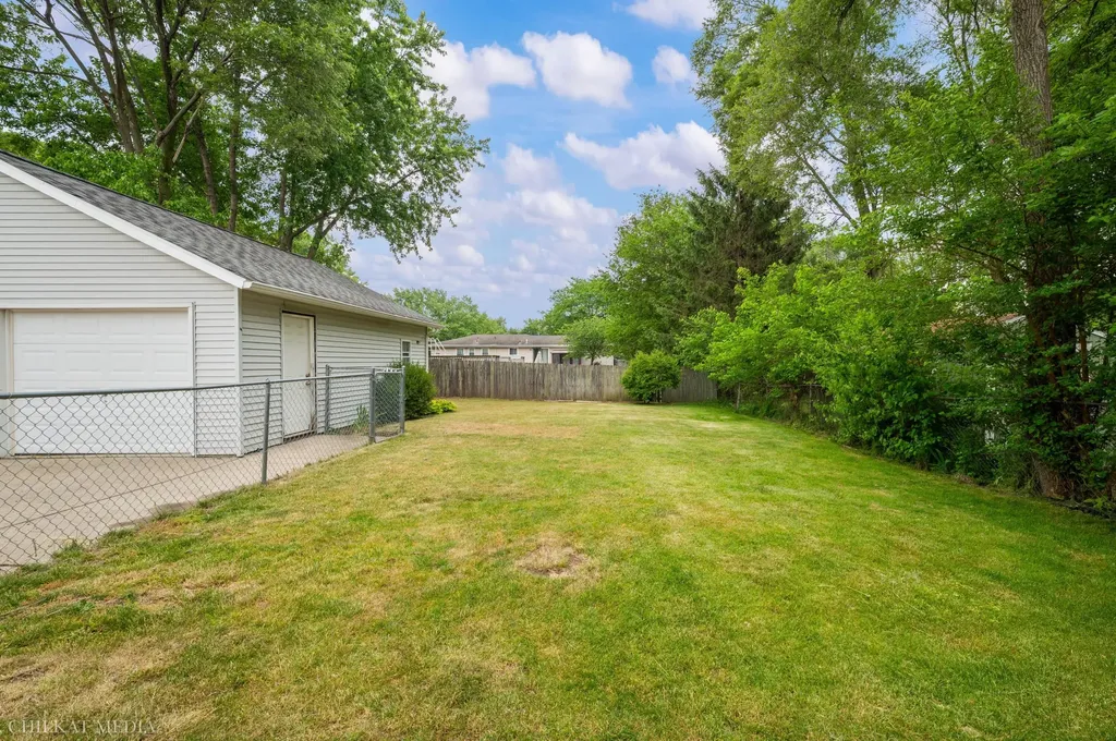 2225 S Cleveland Avenue St. Joseph Charter Township MI 49085