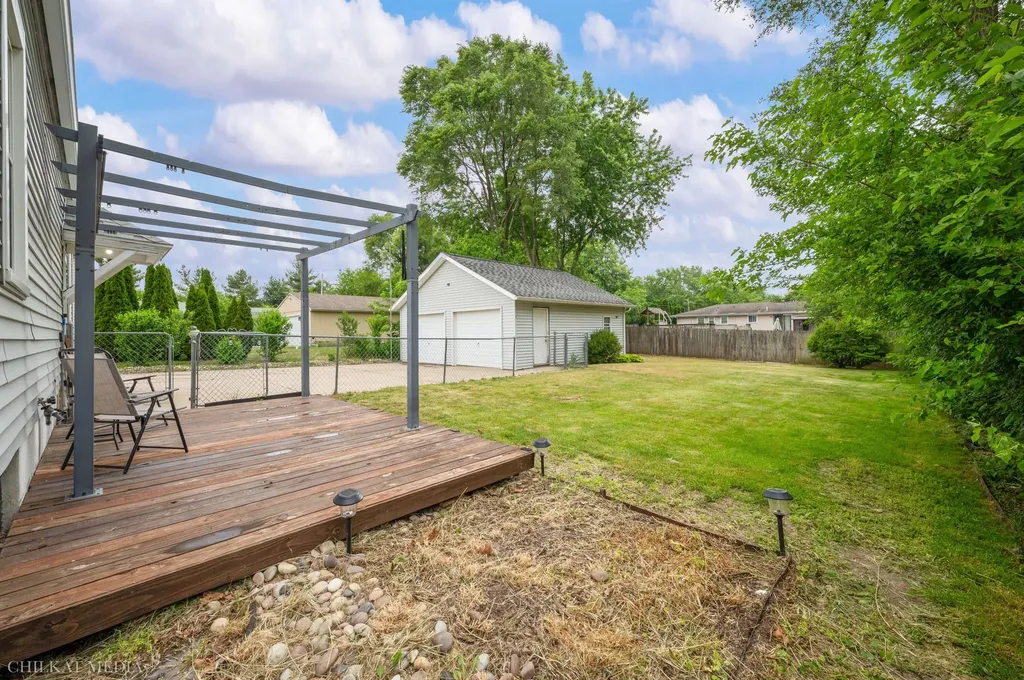 2225 S Cleveland Avenue St. Joseph Charter Township MI 49085