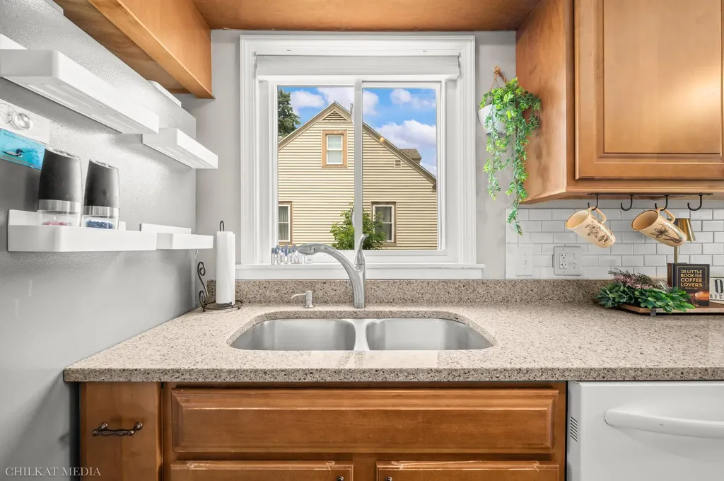 2225 S Cleveland Avenue St. Joseph Charter Township MI 49085