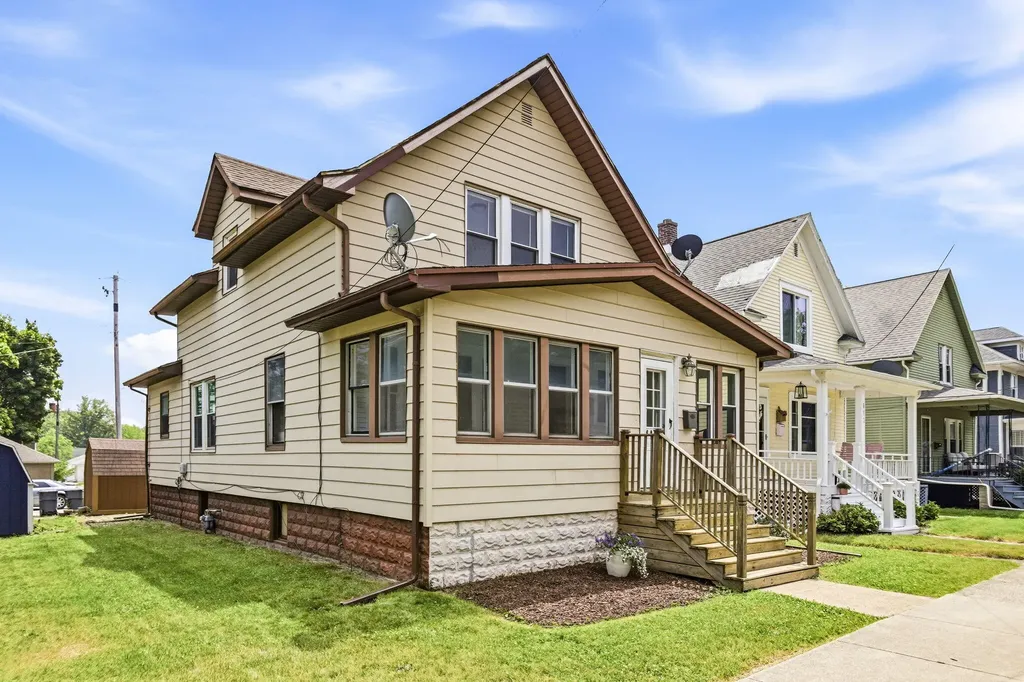 609 Wayne Street St. Joseph City MI 49085