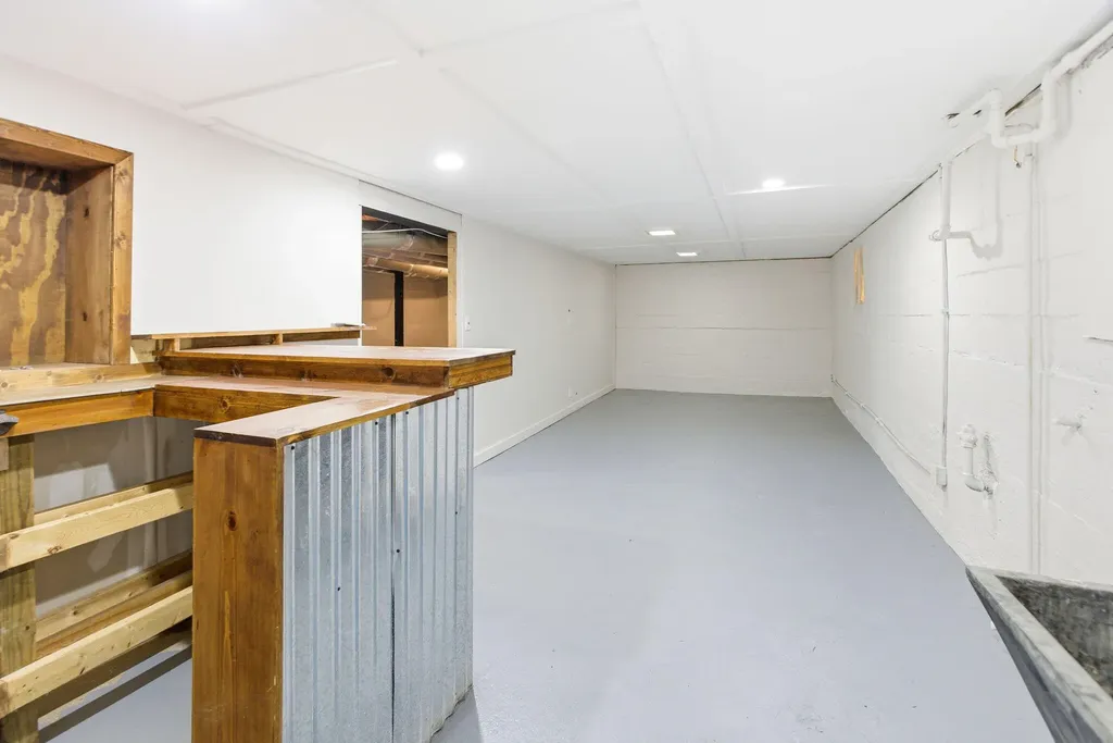609 Wayne Street St. Joseph City MI 49085