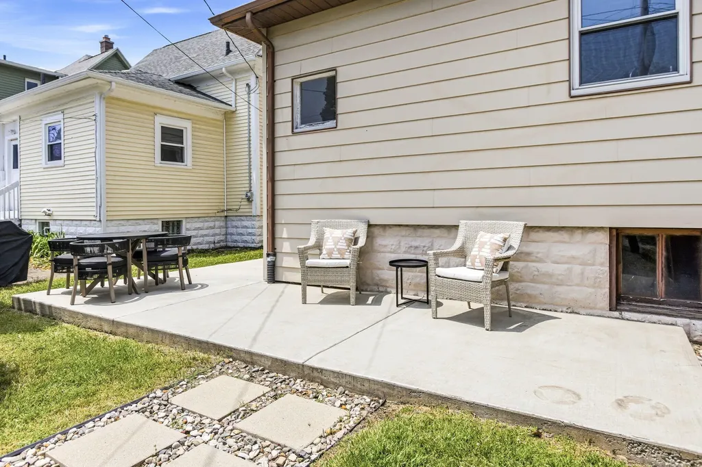 609 Wayne Street St. Joseph City MI 49085