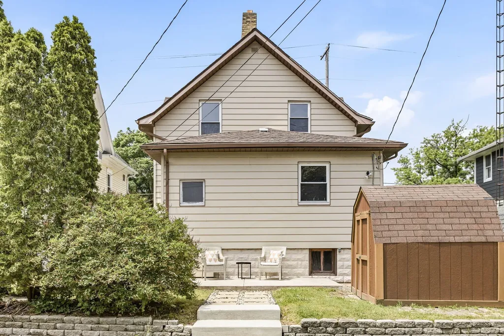 609 Wayne Street St. Joseph City MI 49085