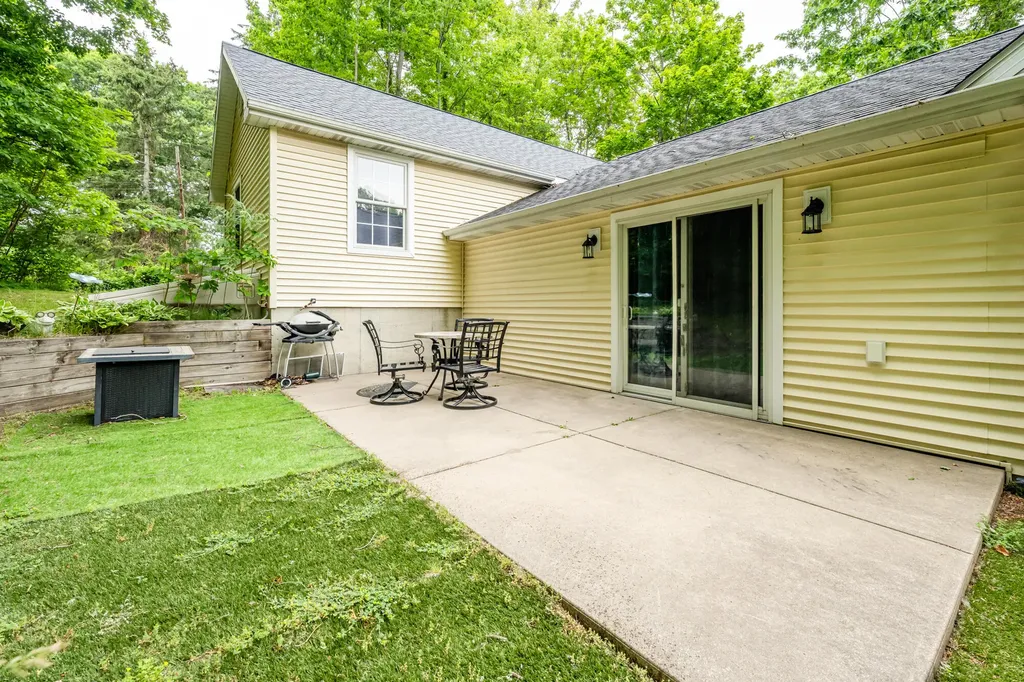6278 Harrison Street Hagar Township MI 49038