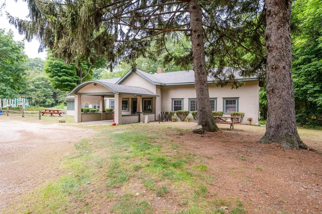 6278 Harrison Street Hagar Township MI 49038